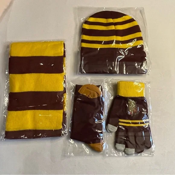 Harry Potter Gryffindor Knit Hat and Scarf, socks gloves! Gryffindor new - Picture 2 of 2